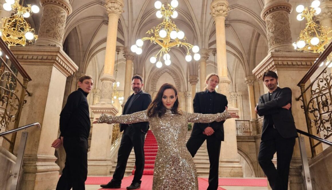 Sharon-Brauner-and-the-Toy-Goys-scaled