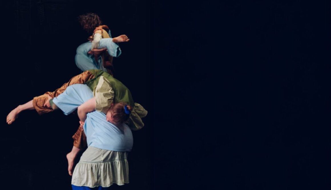 neele-buchholz-tomas-buenger-orange-ist-nicht-allein-02-landscape-web-c-daniela-buchholz-1200x